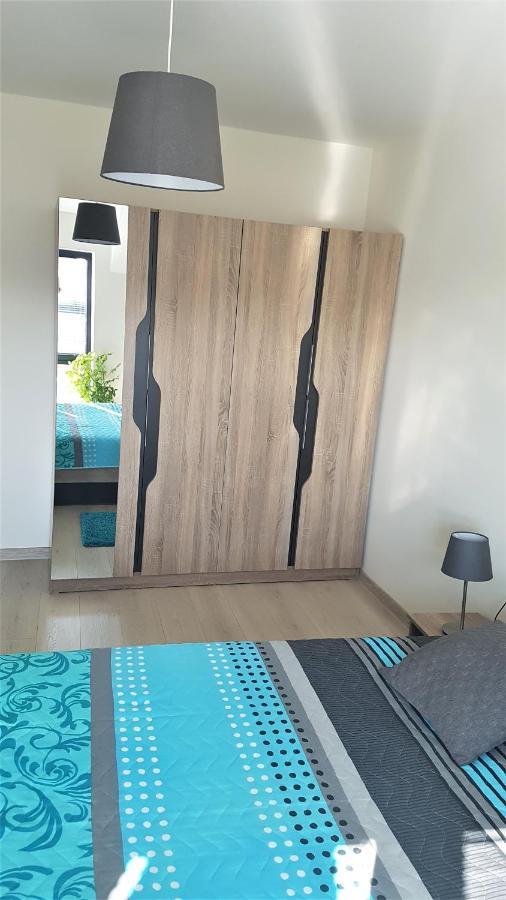 Azzurro-Top Floor Apartment In Quiet Neighborhood, Free Private Parking ヴァルナ エクステリア 写真